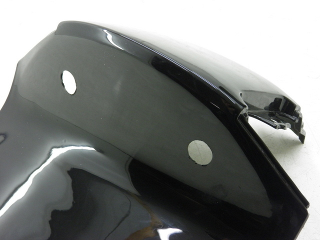 photo de VERKLEIDUNG HINTEN MITTE OBEN JM MOTOR S-MAX 125 (2010 - 2014) - Details der Befestigungspunkte