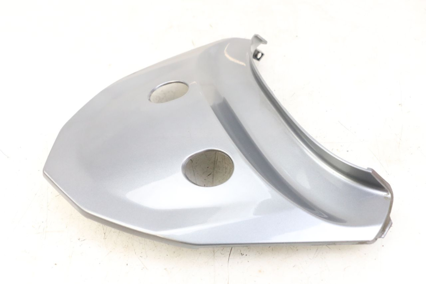 photo de OBERE HINTERE VERKLEIDUNGSVERBINDUNG KYMCO X-TOWN XTOWN 125 (2016 - 2021) - Details der Befestigungspunkte