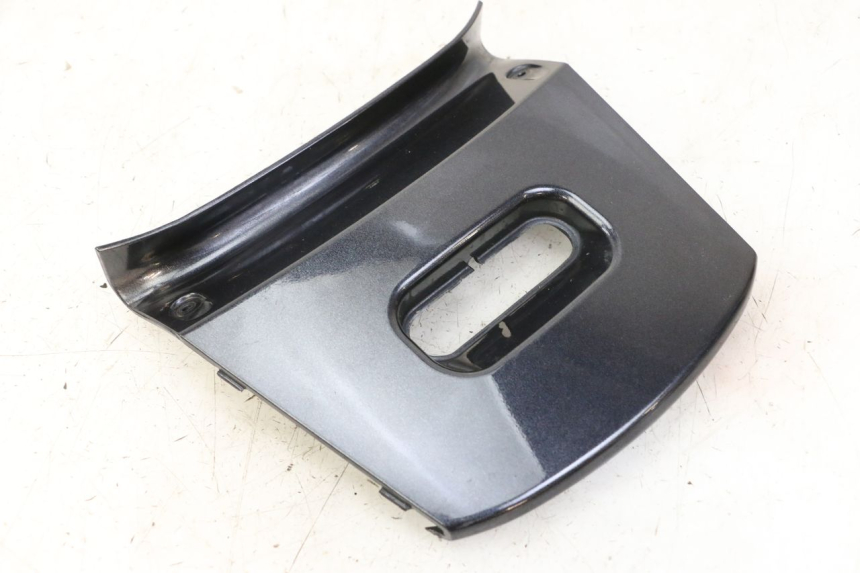 photo de VERKLEIDUNG HINTEN MITTE OBEN KYMCO XCITING 500 (2007 - 2010) - Hauptansicht