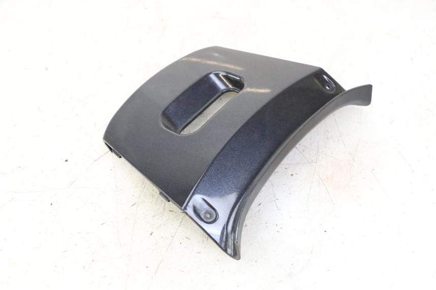 photo de VERKLEIDUNG HINTEN MITTE OBEN KYMCO XCITING 500 (2007 - 2010) - Zoom auf Gebrauchszustand