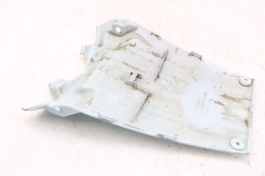 photo de VERKLEIDUNG HINTEN MITTE OBEN KYMCO LIKE 4T 50 (2009 - 2018) - Alternative Perspektive