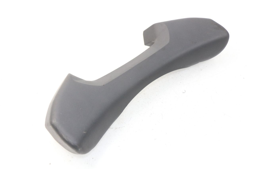 photo de VERKLEIDUNG HINTEN MITTE OBEN PEUGEOT METROPOLIS 400 (2017 - 2020) - Zoom auf Gebrauchszustand