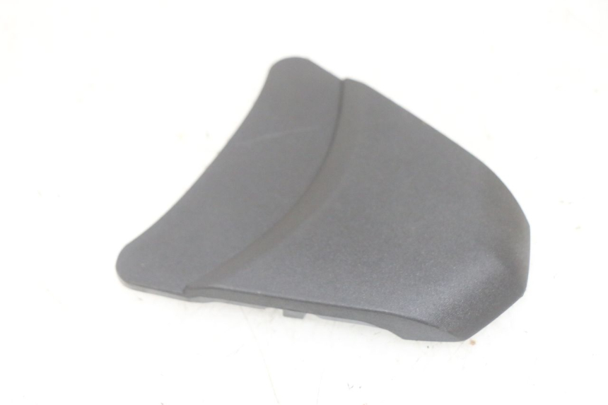 photo de VERKLEIDUNG HINTEN MITTE OBEN PIAGGIO MP3 HPE 300 (2019 - 2026) - Zoom auf Gebrauchszustand