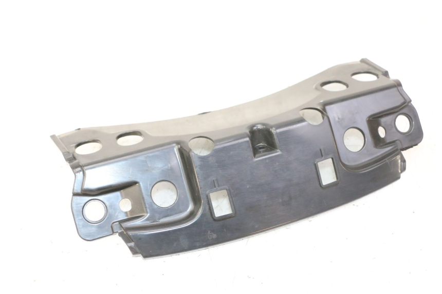 photo de OBERE HINTERE VERKLEIDUNGSVERBINDUNG PIAGGIO MP3 RL 250 (2006 - 2010) - Zoom auf Gebrauchszustand