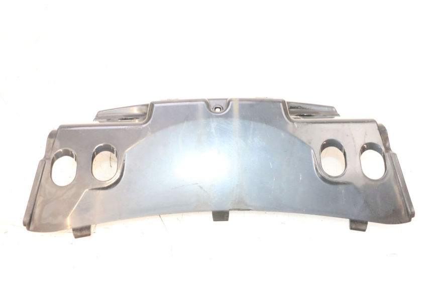 photo de VERKLEIDUNG HINTEN MITTE OBEN PIAGGIO MP3 125 (2006 - 2014) - Detailansicht des Bauteils