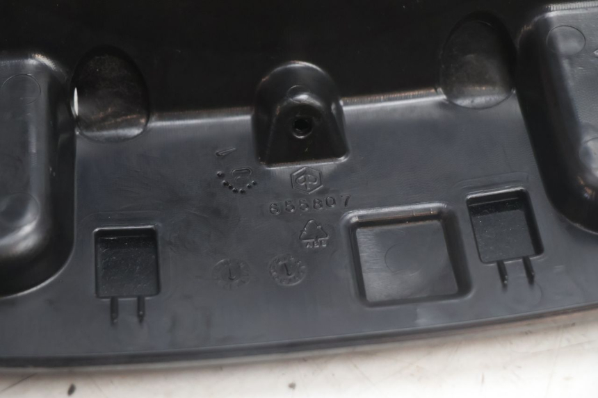 photo de VERKLEIDUNG HINTEN MITTE OBEN PIAGGIO MP3 500 (2011 - 2015) - Technische Nahaufnahme