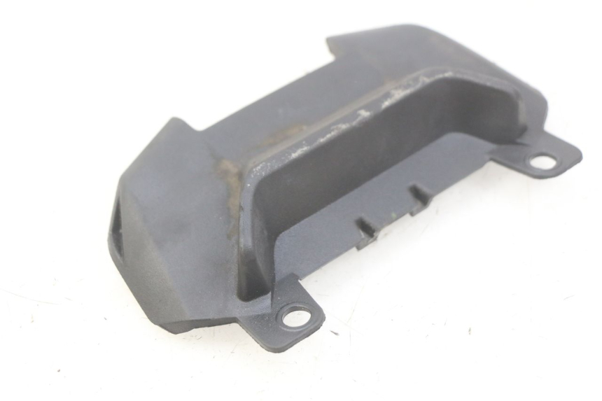 photo de OBERES HINTERES VERKLEIDUNGSTEILVERBINDER YAMAHA MT-07 MT07 700 (2018 - 2020) - Detailansicht des Bauteils