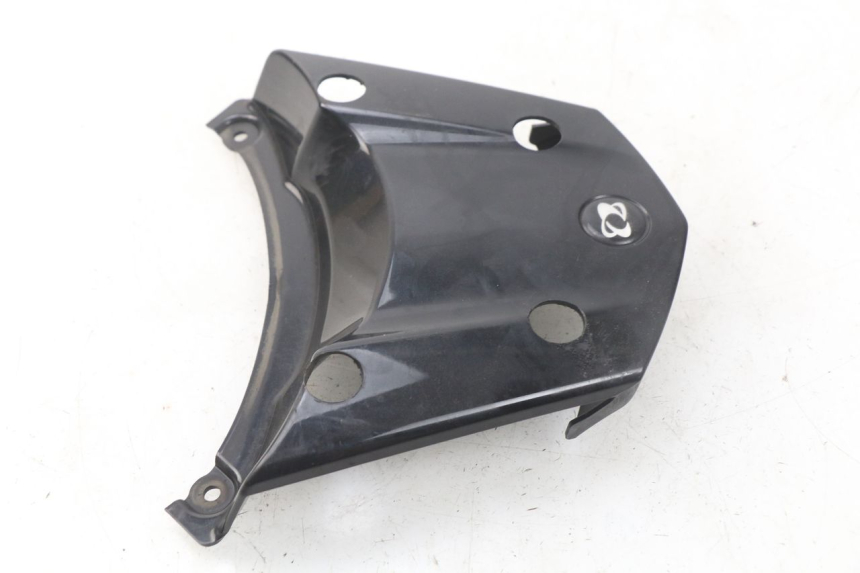 photo de VERKLEIDUNG HINTEN MITTE OBEN MBK MW TRYPTIK 125 (2017 - 2022) - Detailansicht des Bauteils