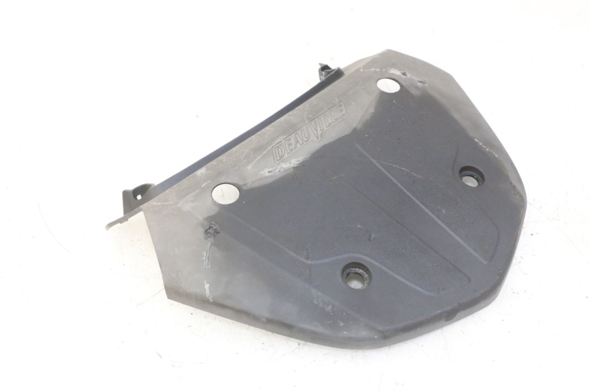 photo de VERKLEIDUNG HINTEN MITTE OBEN HONDA NTV DEAUVILLE ABS 700 (2007 - 2016) - Technische Nahaufnahme