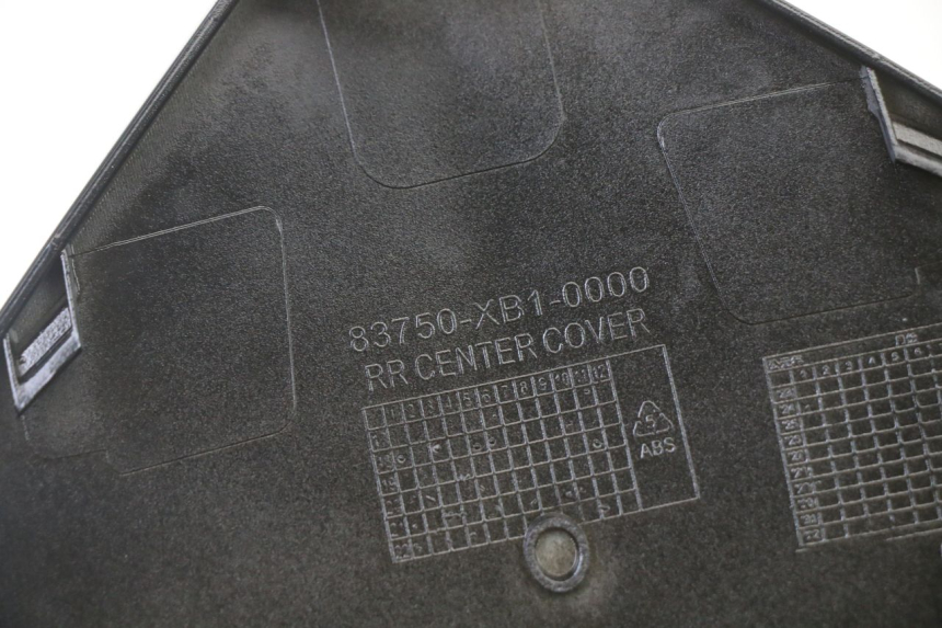 photo de VERKLEIDUNG HINTEN MITTE OBEN SYM ORBIT III 3 4T 50 (2021 - 2025) - Oberflächenzustand und Material