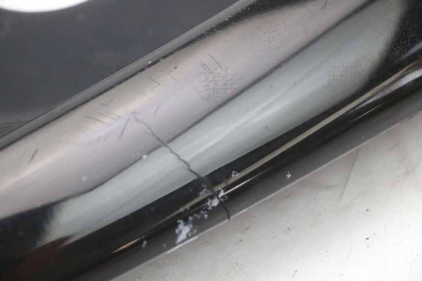 photo de VERKLEIDUNG HINTEN MITTE OBEN HONDA PCX (JF28) 125 (2009 - 2011) - Oberflächenzustand und Material