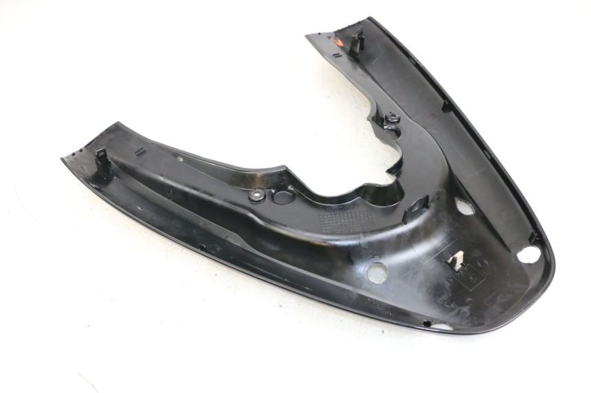 photo de VERKLEIDUNG HINTEN MITTE OBEN HONDA PCX (JF28) 125 (2009 - 2011) - Detailansicht des Bauteils