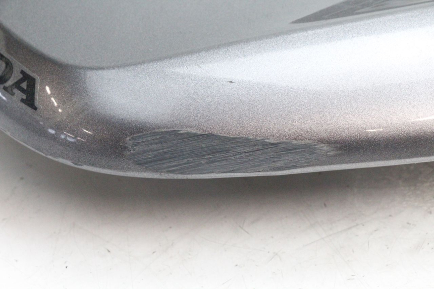 photo de VERKLEIDUNG HINTEN MITTE OBEN HONDA PCX (JF28) 125 (2009 - 2011) - Alternative Perspektive
