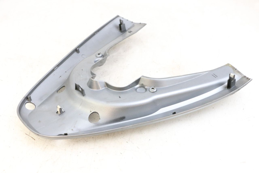 photo de VERKLEIDUNG HINTEN MITTE OBEN HONDA PCX (JF47) 125 (2012 - 2013) - Oberflächenzustand und Material