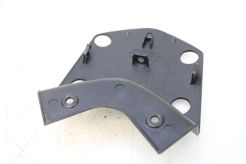 photo de VERKLEIDUNG HINTEN MITTE OBEN HONDA PCX (JF57/JF64) 125 (2014 - 2018) - Zoom auf Gebrauchszustand