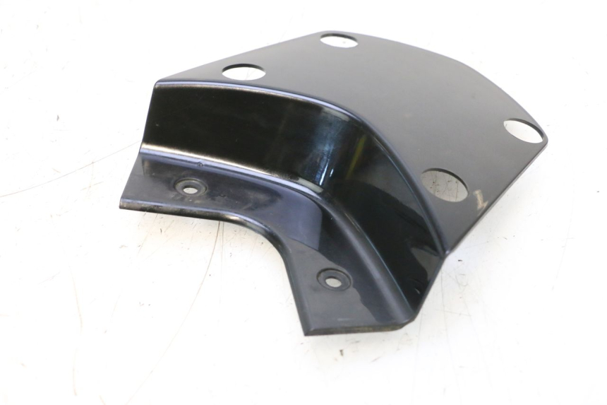 photo de VERKLEIDUNG HINTEN MITTE OBEN HONDA PCX (JF57/JF64) 125 (2014 - 2018) - Gesamtansicht des Produkts
