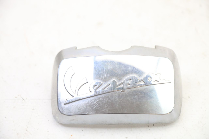 photo de VERKLEIDUNG HINTEN MITTE OBEN PIAGGIO VESPA S 2T 50 (2007 - 2014) - Hauptansicht