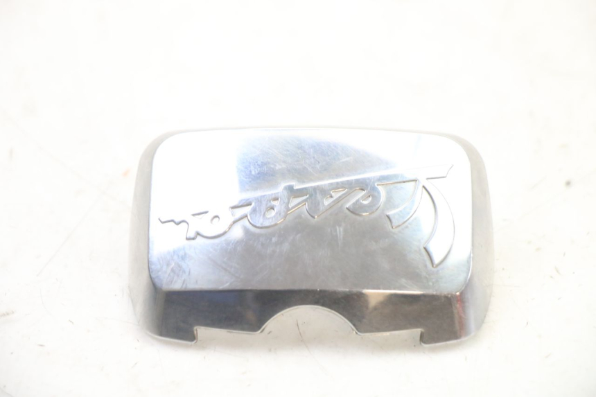 photo de VERKLEIDUNG HINTEN MITTE OBEN PIAGGIO VESPA S 2T 50 (2007 - 2014) - Detailansicht des Bauteils