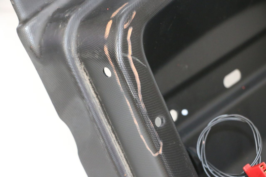 photo de VERKLEIDUNG HINTEN MITTE OBEN LIGIER PULSE 3 1 (2014 - 2020) - Details der Befestigungspunkte