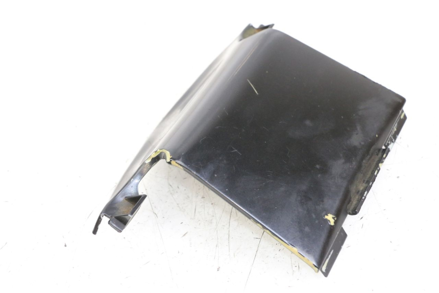 photo de VERKLEIDUNG HINTEN MITTE OBEN GILERA RUNNER LC 50 (1997 - 1998) - Zoom auf Gebrauchszustand