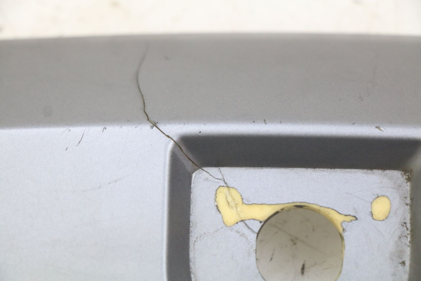 photo de HECKVERKLEIDUNG OBERER HINTERER VERBINDUNGSSTÜCK LVNENG S5 1 (2019 - 2023) - Technische Nahaufnahme