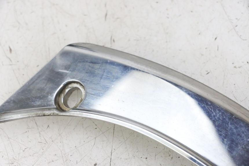 photo de VERKLEIDUNG HINTEN MITTE OBEN PEUGEOT SATELIS 125 (2013 - 2018) - Alternative Perspektive