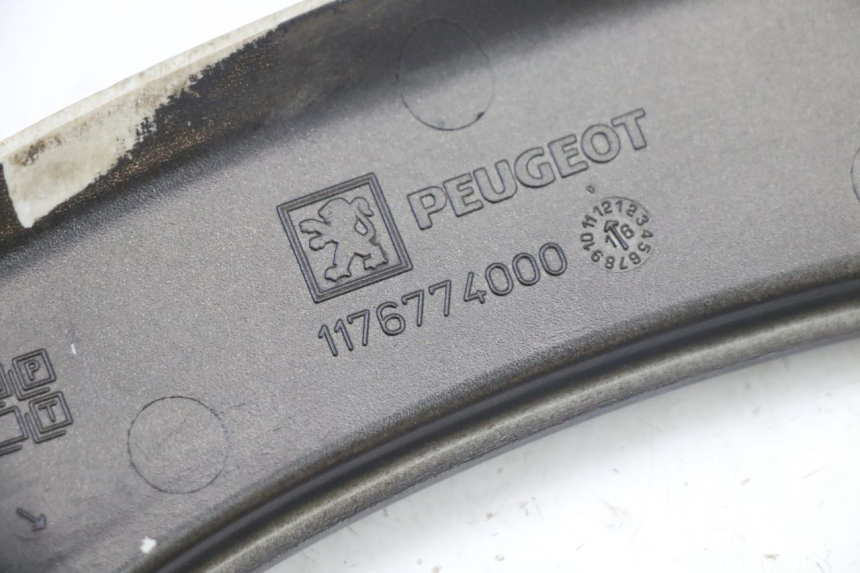 photo de VERKLEIDUNG HINTEN MITTE OBEN PEUGEOT SATELIS 125 (2013 - 2018) - Oberflächenzustand und Material