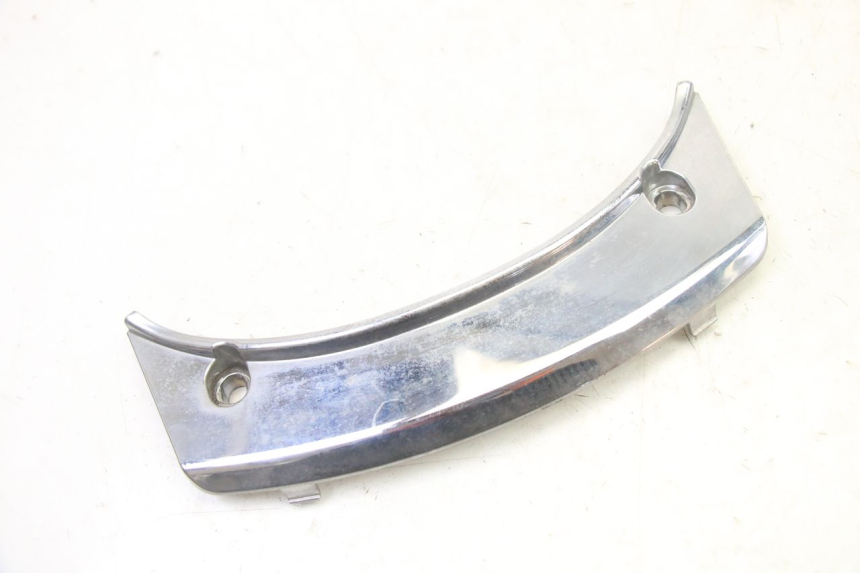 photo de VERKLEIDUNG HINTEN MITTE OBEN PEUGEOT SATELIS 250 (2006 - 2012) - Hauptansicht