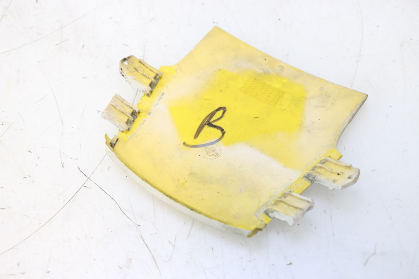 photo de VERKLEIDUNG HINTEN MITTE OBEN PEUGEOT SPEEDFIGHT LC 50 (1996 - 2002) - Zoom auf Gebrauchszustand