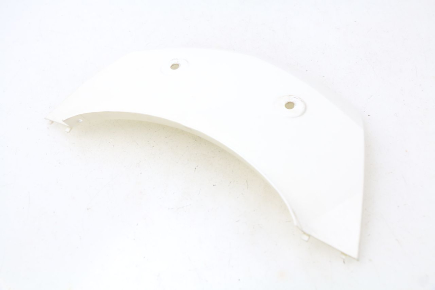 photo de VERKLEIDUNG HINTEN MITTE OBEN RAZZO STEED 125 (2012 - 2018) - Details der Befestigungspunkte