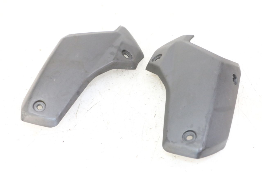 photo de VERKLEIDUNG HINTEN MITTE OBEN PEUGEOT STREETZONE I 2T 50 (2018 - 2020) - Gesamtansicht des Produkts