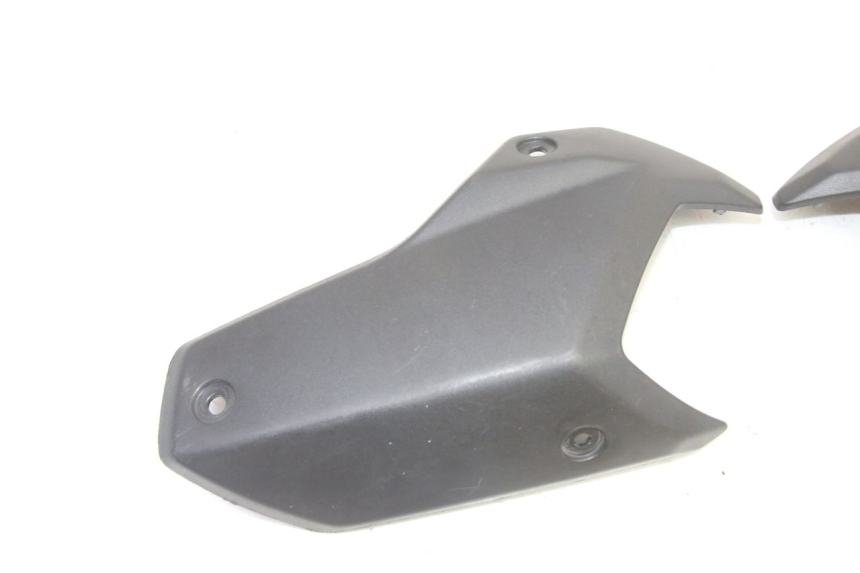 photo de VERKLEIDUNG HINTEN MITTE OBEN PEUGEOT STREETZONE I 2T 50 (2018 - 2020) - Detailansicht des Bauteils