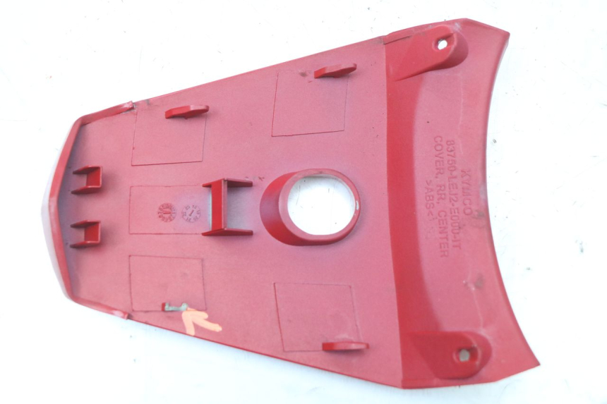 photo de VERKLEIDUNG HINTEN MITTE OBEN KYMCO SUPER 8 4T 50 (2021 - 2024) - Technische Nahaufnahme