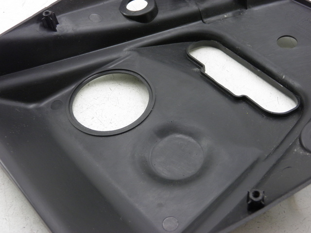 photo de VERKLEIDUNG HINTEN MITTE OBEN SYM ORBIT 2 4T 50 (2008 - 2017) - Zoom auf Gebrauchszustand