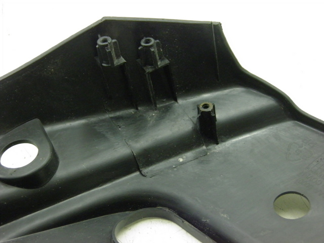 photo de VERKLEIDUNG HINTEN MITTE OBEN SYM ORBIT 2 4T 50 (2008 - 2017) - Alternative Perspektive