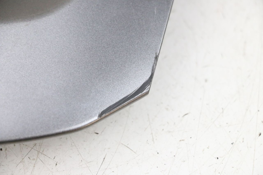 photo de VERKLEIDUNG HINTEN MITTE OBEN YAMAHA TRICITY 300 (2020 - 2024) - Technische Nahaufnahme