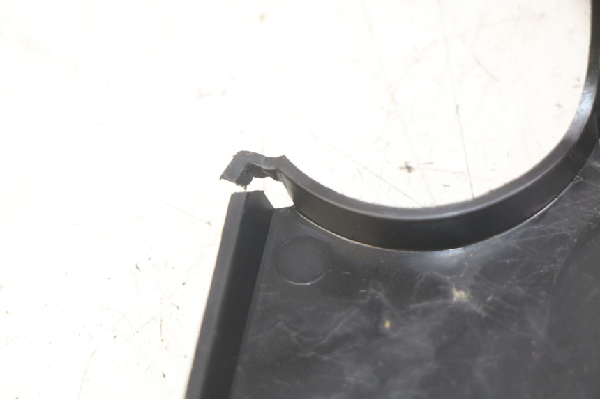 photo de OBERE HINTERE VERKLEIDUNGSVERBINDUNG HONDA VISION NSC R 50 (2013 - 2015) - Detailansicht des Bauteils