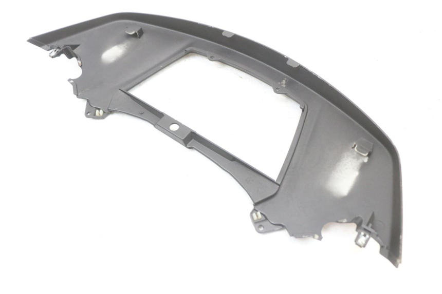 photo de OBERES HINTERES VERKLEIDUNGSTEILVERBINDER PIAGGIO X10 125 (2012 - 2017) - Weitere Ansicht des Artikels