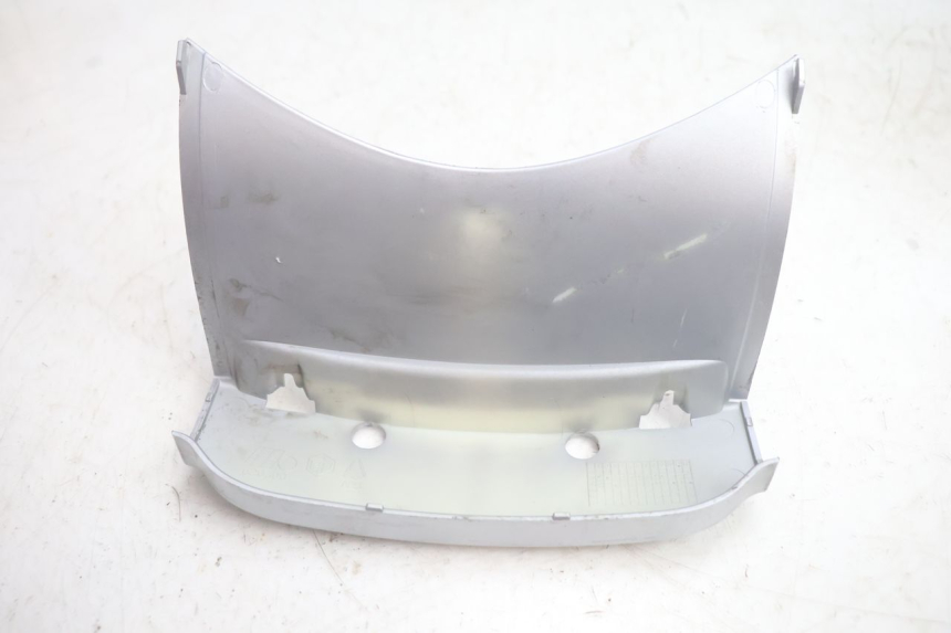 photo de VERKLEIDUNG HINTEN MITTE OBEN PIAGGIO X8 STREET 125 (2006 - 2007) - Oberflächenzustand und Material