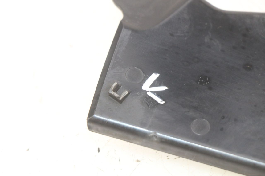 photo de OBERE HINTERE VERKLEIDUNGSVERBINDUNG KAWASAKI Z 750 (2007 - 2013) - Technische Nahaufnahme