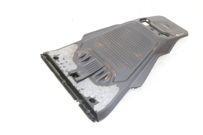 photo de VERKLEIDUNG HINTEN MITTE OBEN SEGWAY NINEBOT ZT3 PRO 1 - Detailansicht des Bauteils