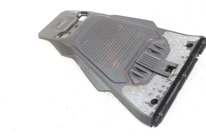 photo de VERKLEIDUNG HINTEN MITTE OBEN SEGWAY NINEBOT ZT3 PRO 1 - Alternative Perspektive