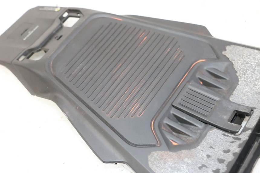 photo de VERKLEIDUNG HINTEN MITTE OBEN SEGWAY NINEBOT ZT3 PRO 1 - Technische Nahaufnahme