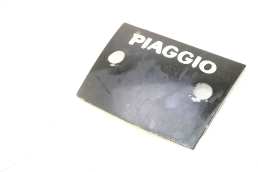 photo de VERKLEIDUNG HINTEN MITTE PIAGGIO TYPHOON 50 (2000 - 2009) - Detailansicht des Bauteils