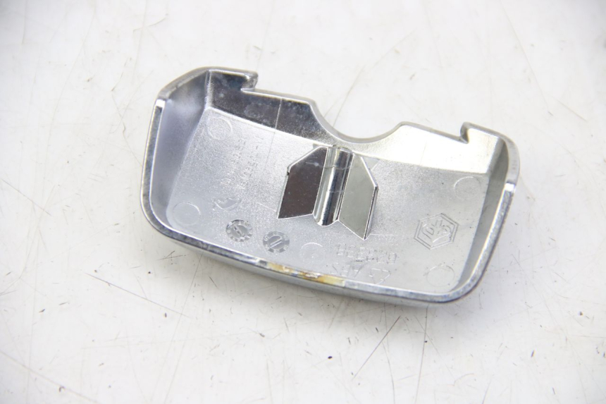 photo de HECKVERKLEIDUNG VERBINDUNG PIAGGIO VESPA GTS SUPER IE 125 (2009 - 2016) - Alternative Perspektive