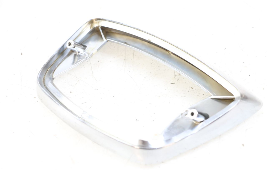 photo de Heckverkleidungsgelenk PIAGGIO VESPA LX 125 (2005 - 2010) - Hauptansicht