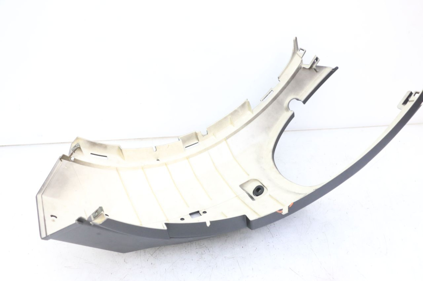 photo de VERKLEIDUNG HINTEN MITTE JM MOTORS VX 125 (2022 - 2025) - Zoom auf Gebrauchszustand