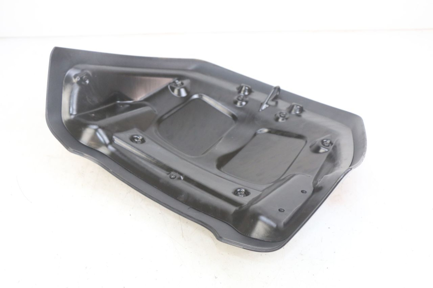 photo de HECKVERKLEIDUNG VERBINDUNG PIAGGIO X8 125 (2004 - 2007) - Zoom auf Gebrauchszustand