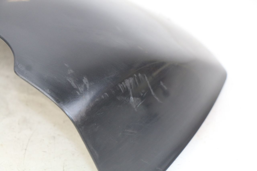 photo de HECKVERKLEIDUNG VERBINDUNG PIAGGIO X8 125 (2004 - 2007) - Details der Befestigungspunkte