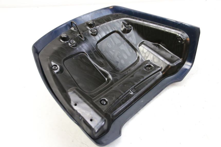 photo de HECKVERKLEIDUNG VERBINDUNG PIAGGIO XEVO - X EVO 125 (2007 - 2017) - Technische Nahaufnahme